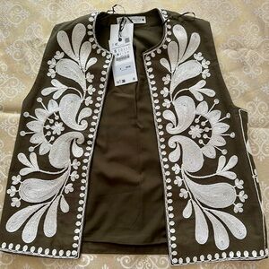 Zara Green and White Embroidered Vest